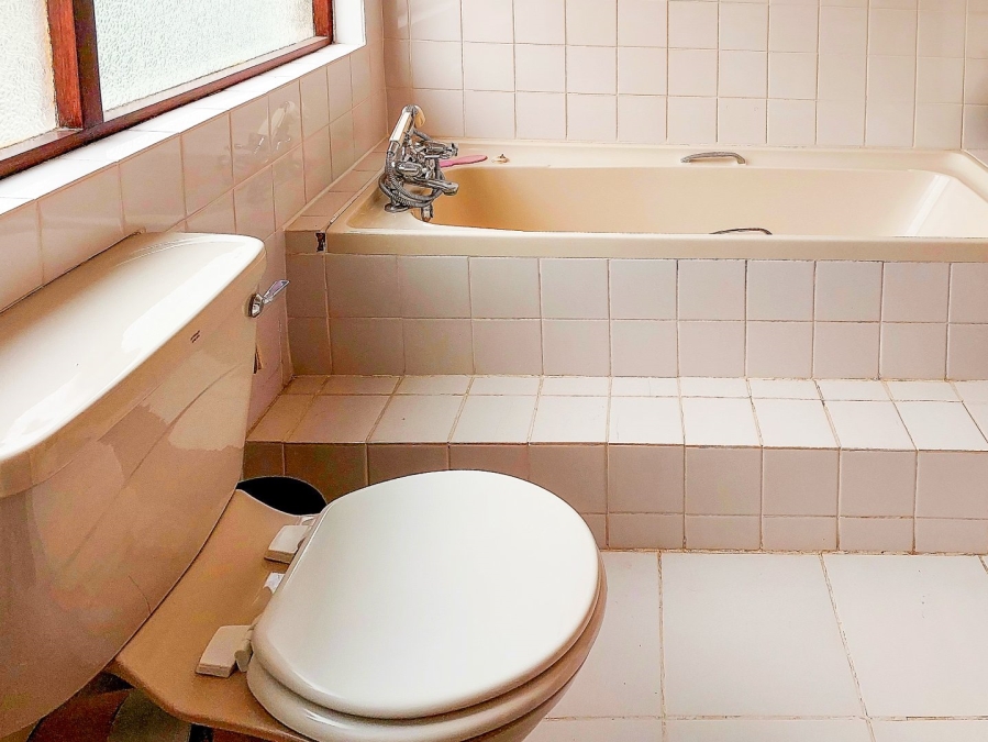 6 Bedroom Property for Sale in McDougall